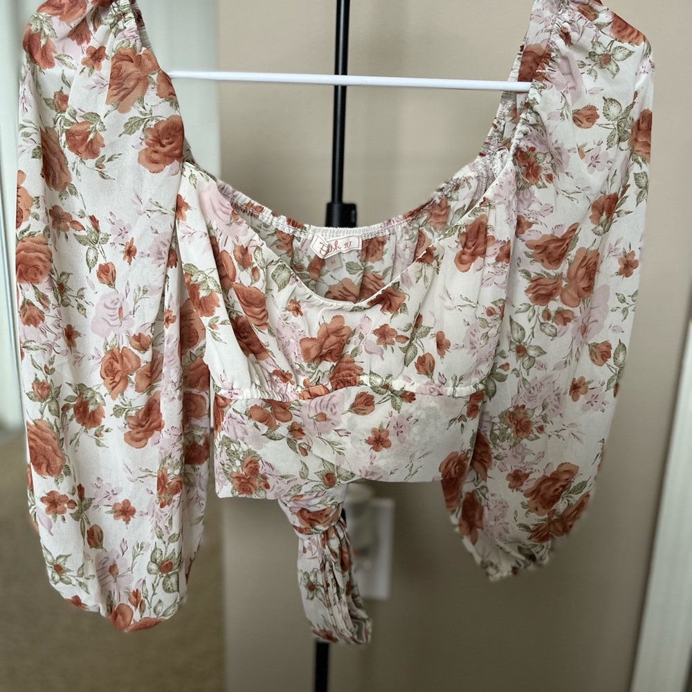 Clothes - Picture 2 of 3